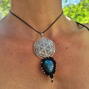 Collier Fleurs de vie
